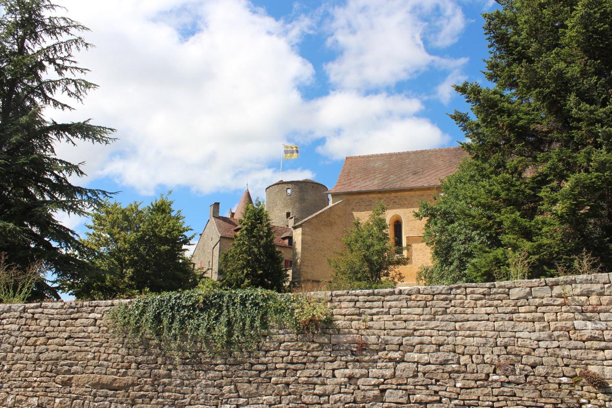 Chateauneuf Suites エクステリア 写真