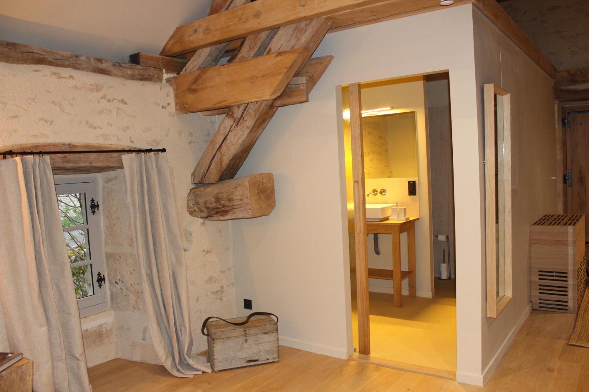 Chateauneuf Suites エクステリア 写真
