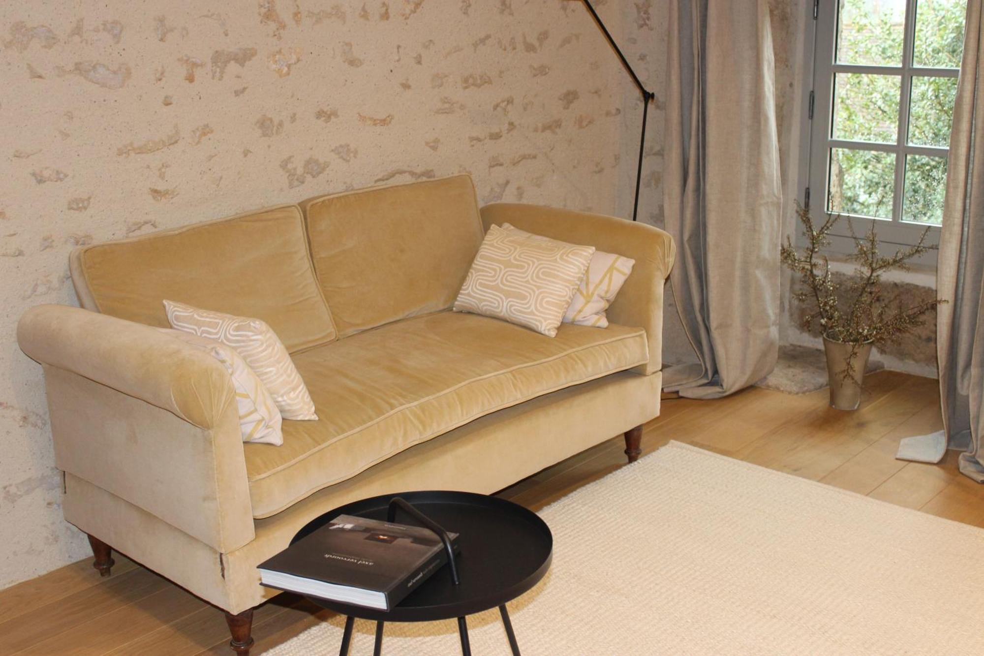 Chateauneuf Suites エクステリア 写真