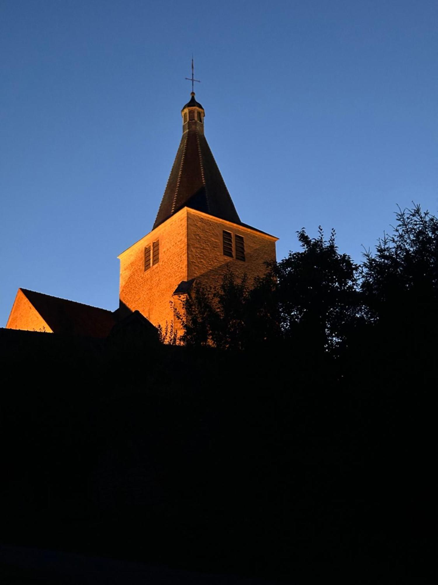 Chateauneuf Suites エクステリア 写真